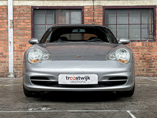 Porsche 911 Cabriolet Carrera 3.6 996 320p 2003 Youngtimer HANDGESCHAKELD