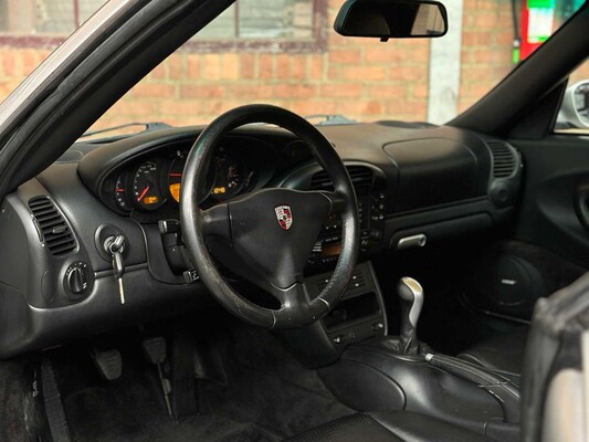 Porsche 911 Cabriolet Carrera 3.6 996 320p 2003 Youngtimer HANDGESCHAKELD