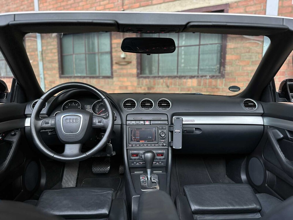 Audi A4 Cabriolet 3.2 FSI V6 Quattro Pro Line 256pk 2006, 70-SR-RL Youngtimer