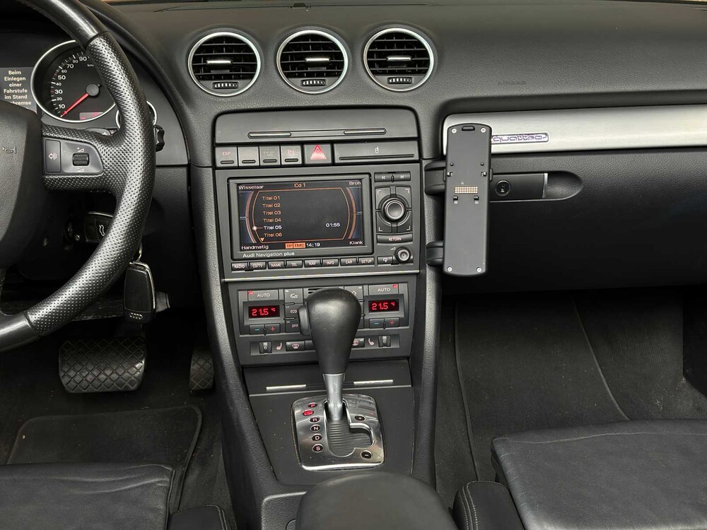 Audi A4 Cabriolet 3.2 FSI V6 Quattro Pro Line 256pk 2006, 70-SR-RL Youngtimer