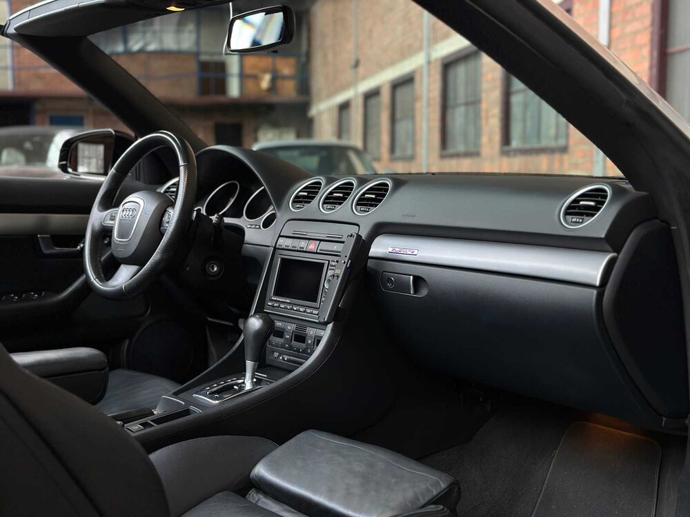 Audi A4 Cabriolet 3.2 FSI V6 Quattro Pro Line 256pk 2006, 70-SR-RL Youngtimer