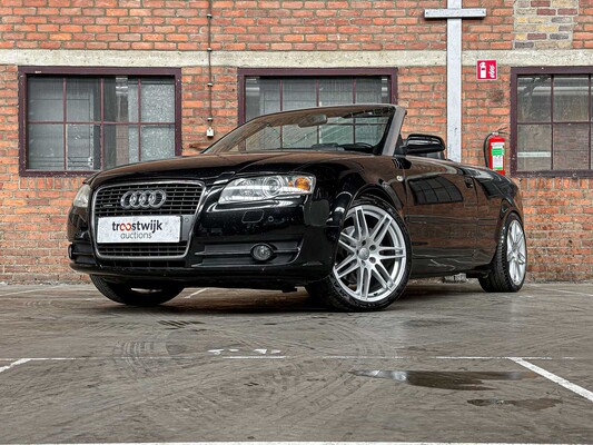 Audi A4 Cabriolet 3.2 FSI V6 Quattro Pro Line 256pk 2006, 70-SR-RL Youngtimer