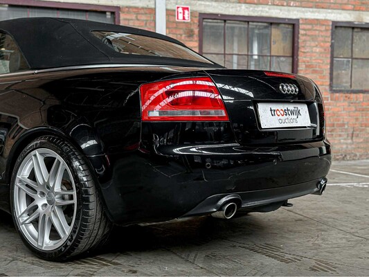Audi A4 Cabriolet 3.2 FSI V6 Quattro Pro Line 256pk 2006, 70-SR-RL Youngtimer