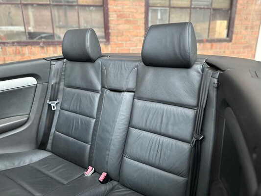 Audi A4 Cabriolet 3.2 FSI V6 Quattro Pro Line 256pk 2006, 70-SR-RL Youngtimer