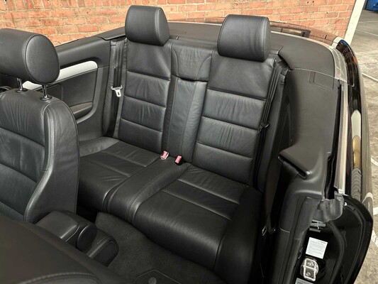 Audi A4 Cabriolet 3.2 FSI V6 Quattro Pro Line 256pk 2006, 70-SR-RL Youngtimer