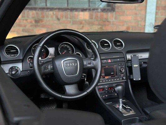 Audi A4 Cabriolet 3.2 FSI V6 Quattro Pro Line 256pk 2006, 70-SR-RL Youngtimer