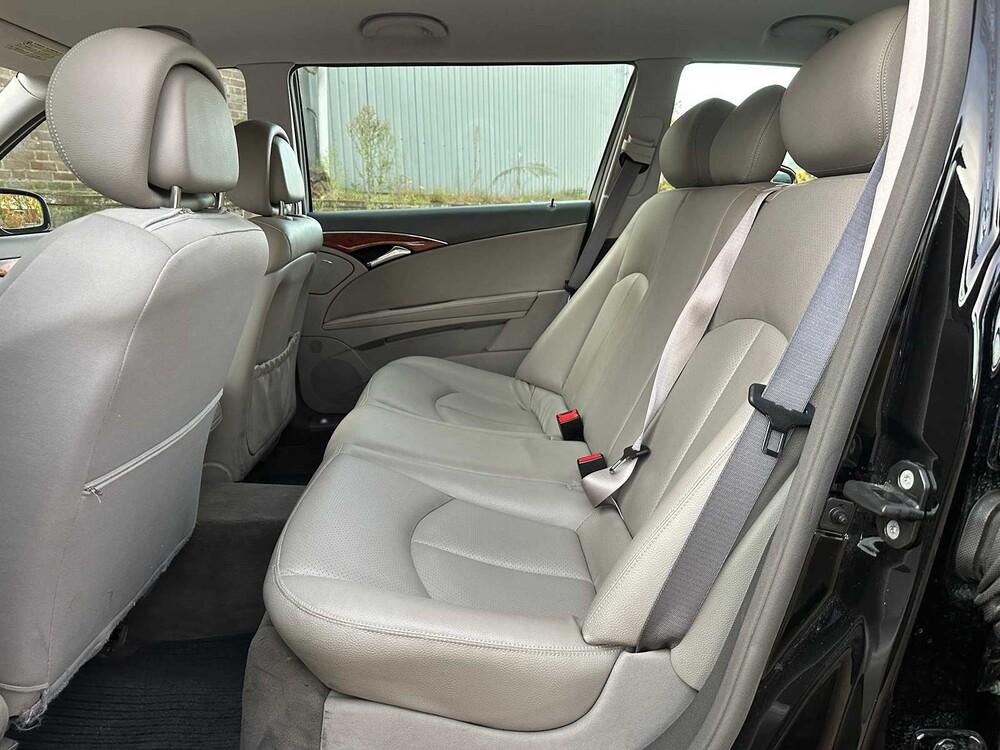 Mercedes-Benz E200 Limousine 2007 E-Klasse (Origineel-NL + 1e Eigenaar), 92-XK-RH Youngtimer