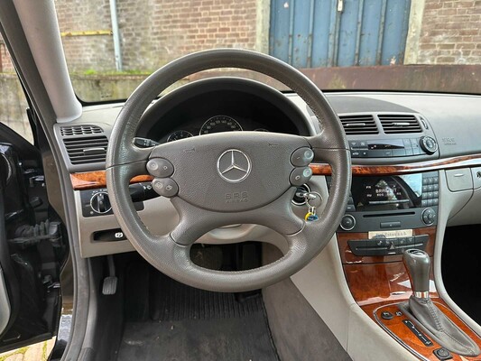 Mercedes-Benz E200 Limousine 2007 E-Klasse (Origineel-NL + 1e Eigenaar), 92-XK-RH Youngtimer