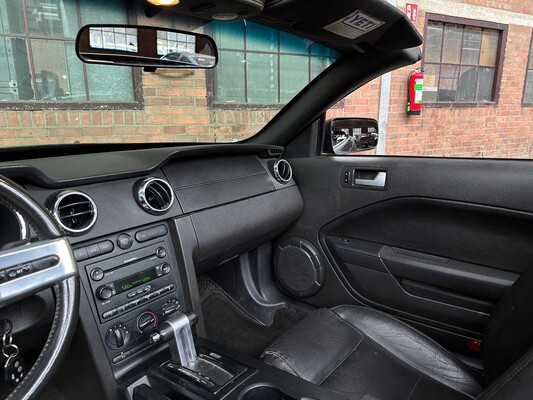 Ford Mustang Cabriolet 4.0 V6 214pk 2005