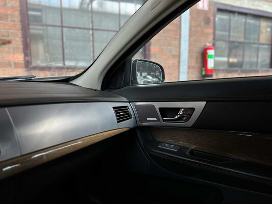 Jaguar XF SV8 4.2 Supercharged 416pk 2008 (Origineel-NL), 31-ZL-GR Youngtimer
