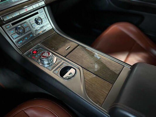 Jaguar XF SV8 4.2 Supercharged 416pk 2008 (Origineel-NL), 31-ZL-GR Youngtimer