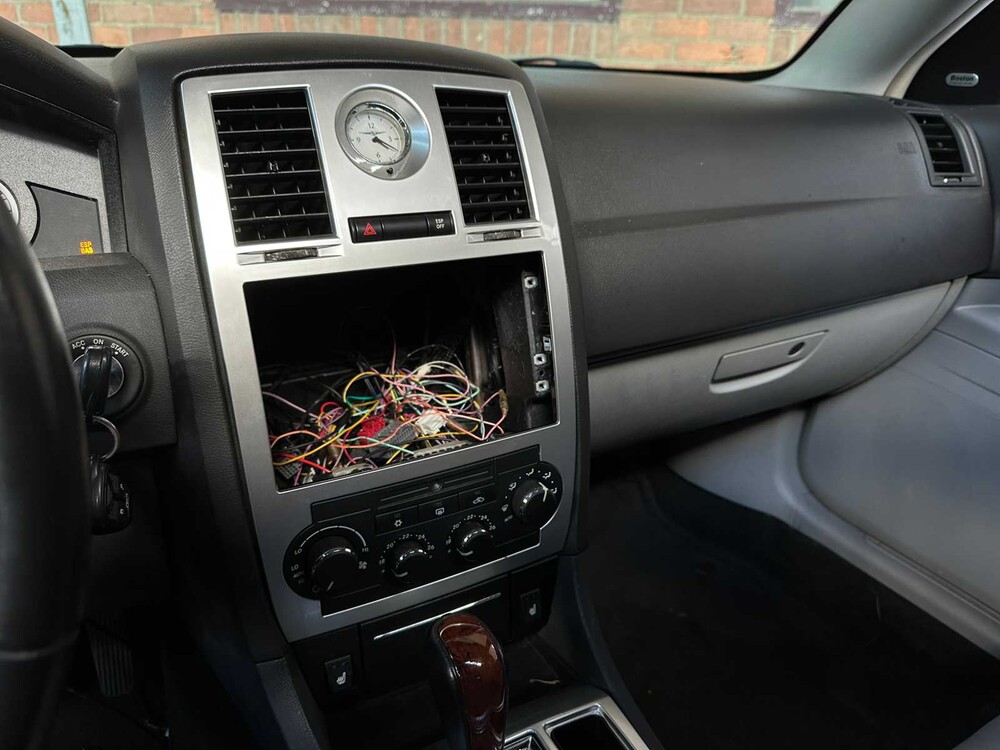 Chrysler 300C HEMI 5.7 V8 340pk 2005 -Youngtimer-