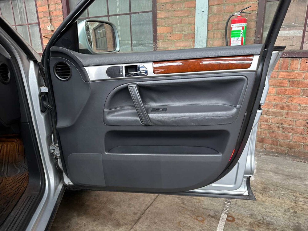 Volkswagen Touareg 3.2 V6 220pk 2003, 07-NG-JJ Youngtimer