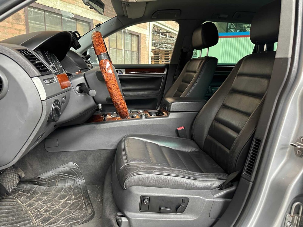 Volkswagen Touareg 3.2 V6 220pk 2003, 07-NG-JJ Youngtimer