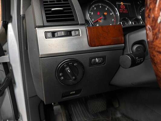 Volkswagen Touareg 3.2 V6 220pk 2003, 07-NG-JJ Youngtimer
