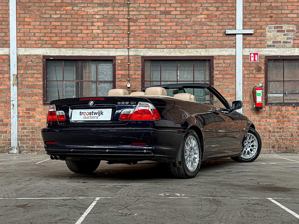 BMW 325Ci Executive 192pk 2002 (Origineel-NL) 3-serie Cabriolet, 11-JP-PG