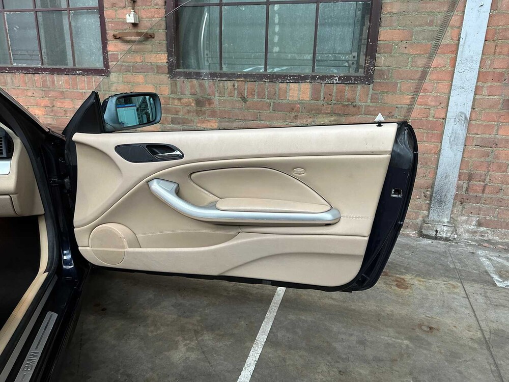 BMW 325Ci Executive 192pk 2002 (Origineel-NL) 3-serie Cabriolet, 11-JP-PG