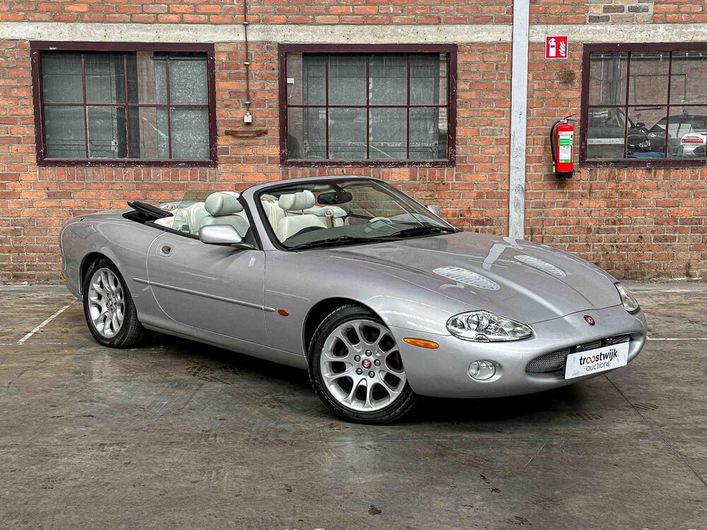 Jaguar XKR 4.0 V8 Cabriolet 363 PS 2001 (LPG), N-457-KK Youngtimer