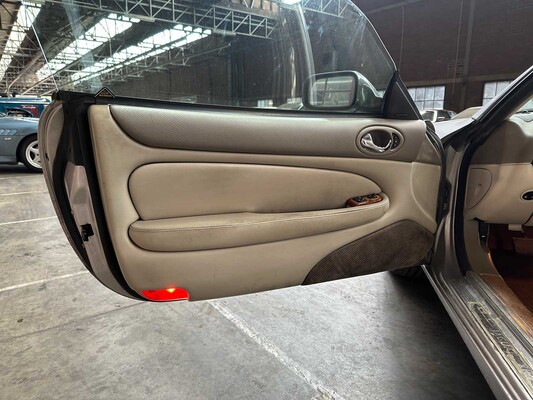 Jaguar XKR 4.0 V8 Convertible 363pk 2001 (LPG) , N-457-KK Youngtimer