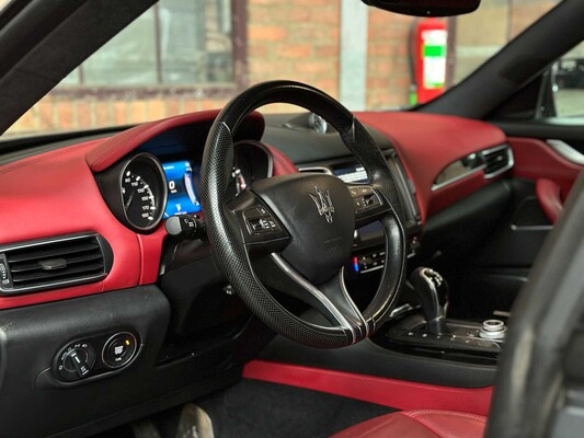 Maserati Levant 3.0 V6 349pk 2017