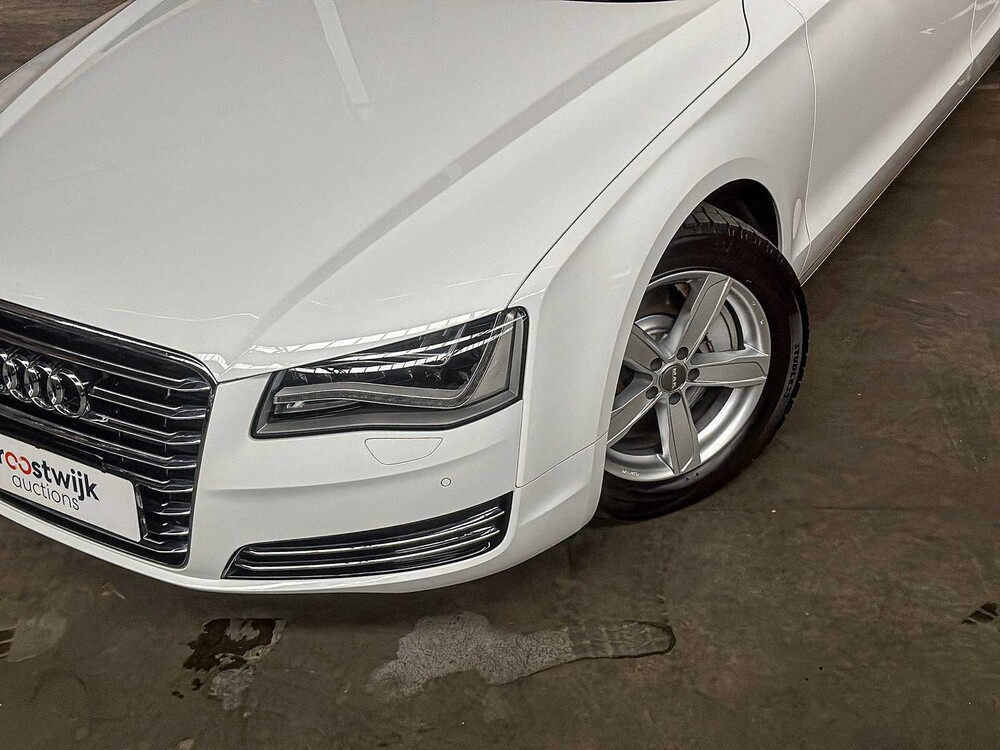 Audi A8 4.2 FSI V8 Quattro 372pk 2011