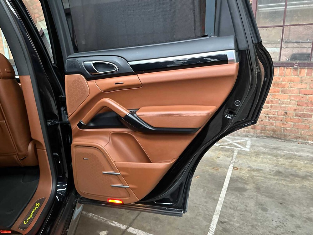 Porsche Cayenne S E-Hybrid 3.0 V6 416pk 2015, HB-194-D