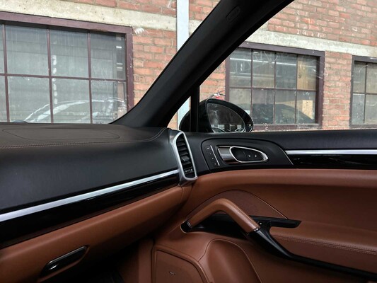 Porsche Cayenne S E-Hybrid 3.0 V6 416pk 2015, HB-194-D