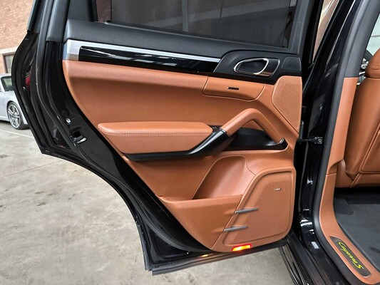 Porsche Cayenne S E-Hybrid 3.0 V6 416pk 2015, HB-194-D