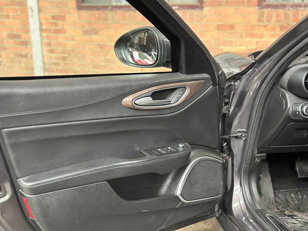 Alfa Romeo Giulia 2.0 T AWD Veloce Repetti B4 + GEPANTSERD 280pk 2019, JDK-05-S