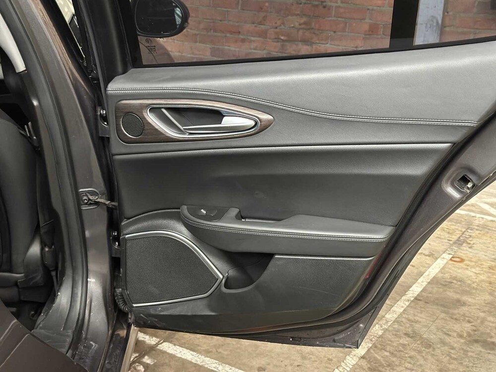 Alfa Romeo Giulia 2.0 T AWD Veloce Repetti B4 + GEPANTSERD 280pk 2019, JDK-05-S