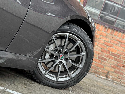 Alfa Romeo Giulia 2.0 T AWD Veloce Repetti B4 + GEPANTSERD 280pk 2019, JDK-05-S