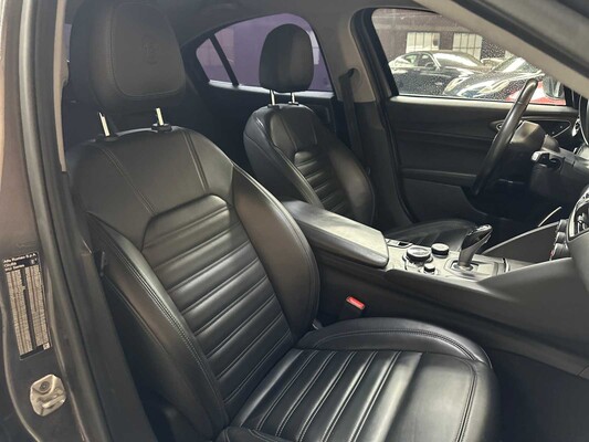 Alfa Romeo Giulia 2.0 T AWD Veloce Repetti B4 + GEPANTSERD 280pk 2019, JDK-05-S