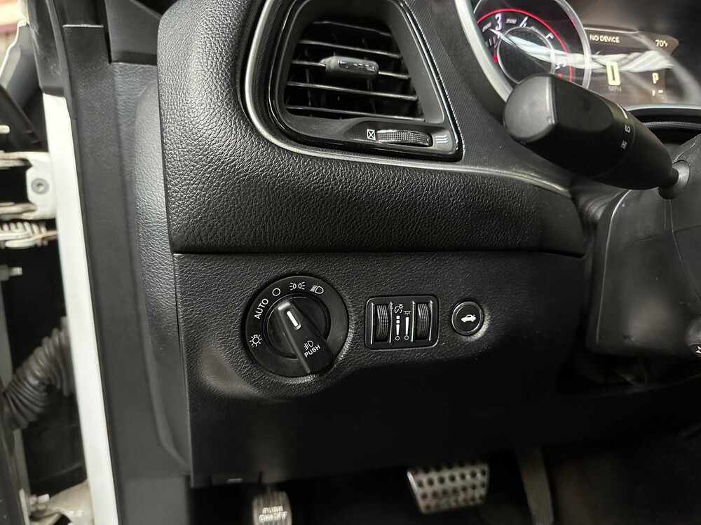 Dodge Challenger SXT PLUS 3.6 V6 305pk 2015