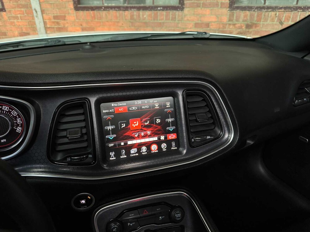 Dodge Challenger SXT PLUS 3.6 V6 305pk 2015