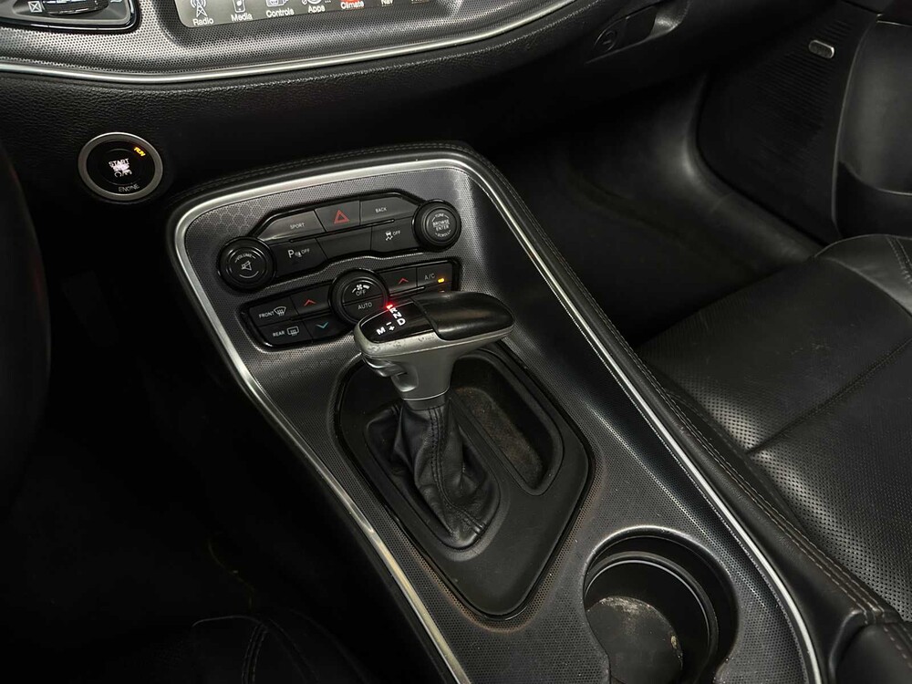 Dodge Challenger SXT PLUS 3.6 V6 305pk 2015