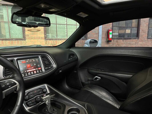 Dodge Challenger SXT PLUS 3.6 V6 305pk 2015