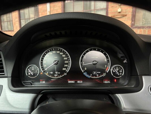 BMW 550i 4.4 V8 High Executive M-Sport F11 408pk 2011 5-serie Touring, HP-259-J