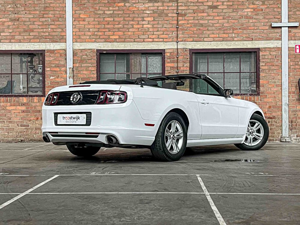 Ford Mustang Cabriolet 3.7 V6 305pk 2014