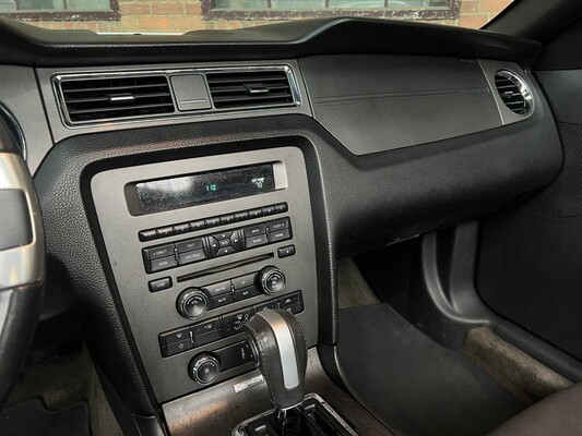 Ford Mustang Cabriolet 3.7 V6 305pk 2014