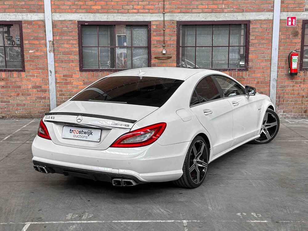 Mercedes-Benz CLS63 AMG 5.5 V8 525pk 2012 CLS-Klasse (53.000 KM)