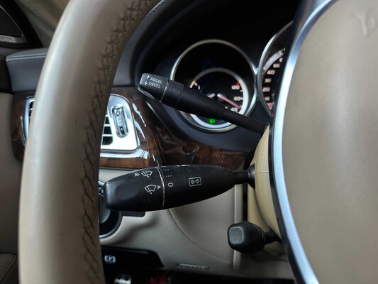 Mercedes-Benz CLS63 AMG 5.5 V8 525pk 2012 CLS-Klasse (53.000 KM)
