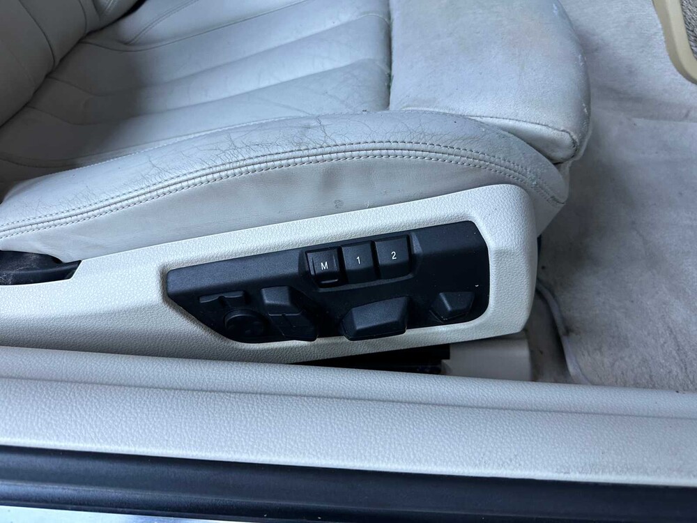 BMW 650i Cabriolet 4.4 V8 F12 M-Sport 445pk 2013 6-serie