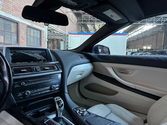 BMW 650i Cabriolet 4.4 V8 F12 M-Sport 445pk 2013 6-serie