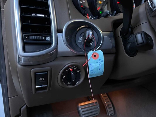 Porsche Cayenne Turbo 4.8 V8 500hp 2013 OEM Sport Design 500pk 2013