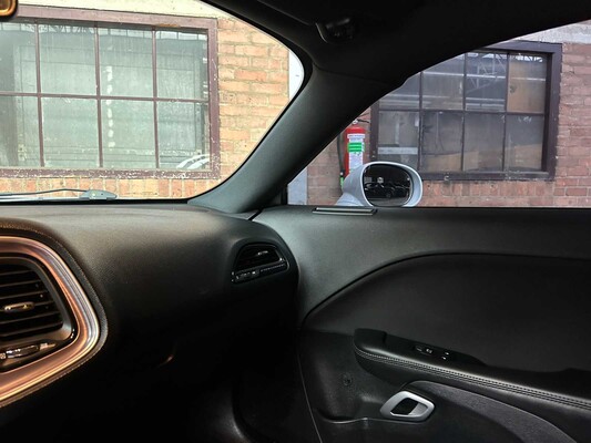 Dodge Challenger 3.6 V6 305pk 2016