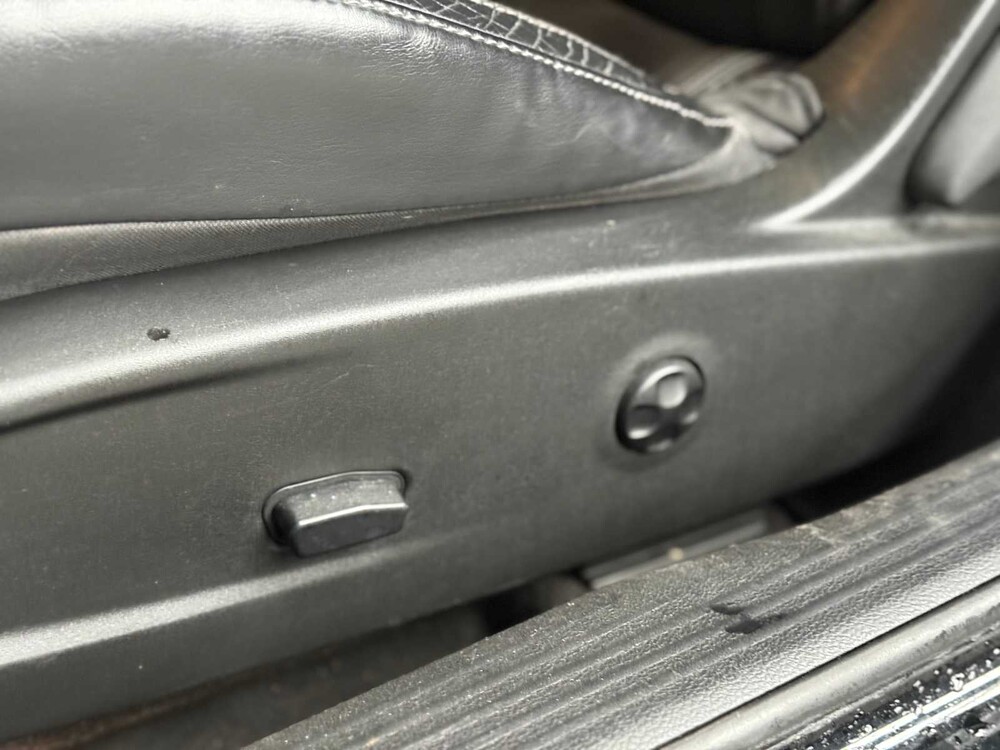 Dodge Challenger SXT PLUS 3.6 V6 305pk 2015