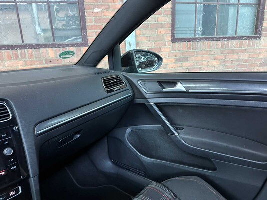 Volkswagen Golf GTI Performance 2.0 TSI 230pk 2018, K-237-RR