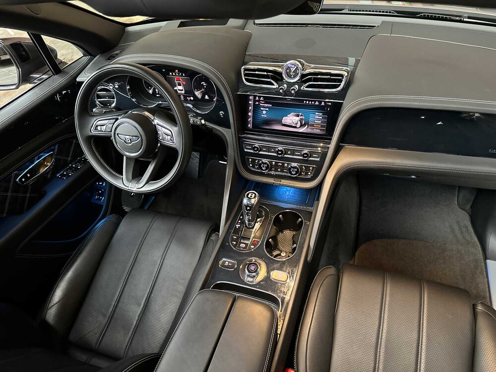 Bentley Bentayga 4.0 V8 First-Edition 550pk 2021