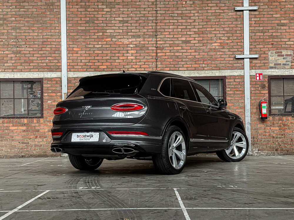 Bentley Bentayga 4.0 V8 First-Edition 550pk 2021