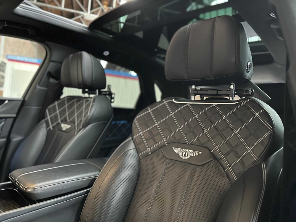 Bentley Bentayga 4.0 V8 First-Edition 550pk 2021